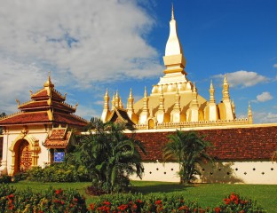 Pha_That_Luang,_Vientiane,_Laos